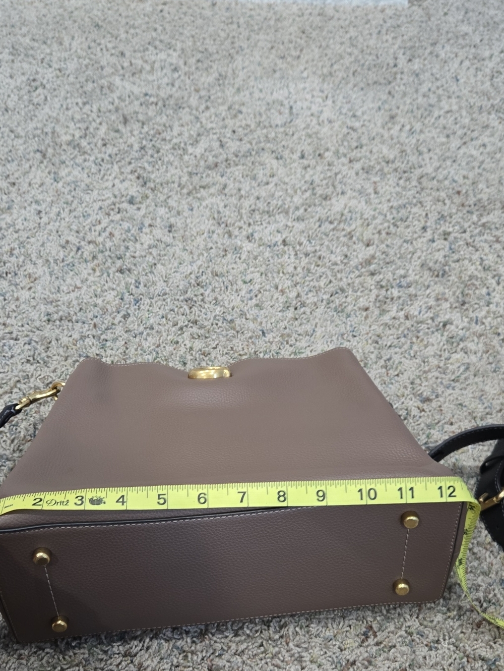 Coach Pebbled Leather Shoulder Bag in Taupe with Gold Turnlock - Picture 9 of 12
